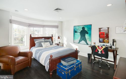 415 Washington Ave, Tavistock NJ 08033-3340 exterior