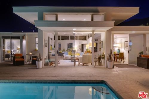 2696 Kings Rd, Palm Springs, CA 92264-9424