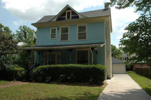 1526 Grand Ave, Parsons, KS 67357-4261