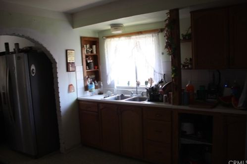 1829 Marlborough Ave, Riverside CA  92507-2063 exterior