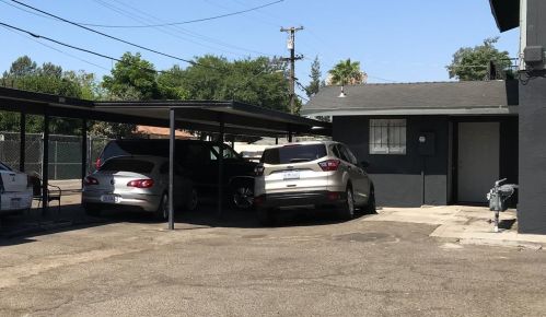 2832 Grant Ave, Fresno CA  93701-2459 exterior
