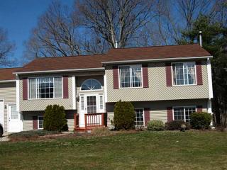 26 King St, Coventry, RI 02816-6047