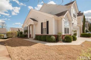 8306 Chimneycap Dr, Raleigh, NC 27613-6890