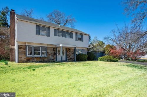 37 Twin Hill Dr, Willingboro, NJ 08046-3737