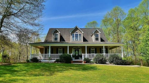 5478 Apple Valley Rd, Jefferson, GA 30549-6031