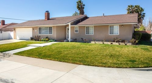 1585 Acadia St, Simi Valley, CA 93063-3110