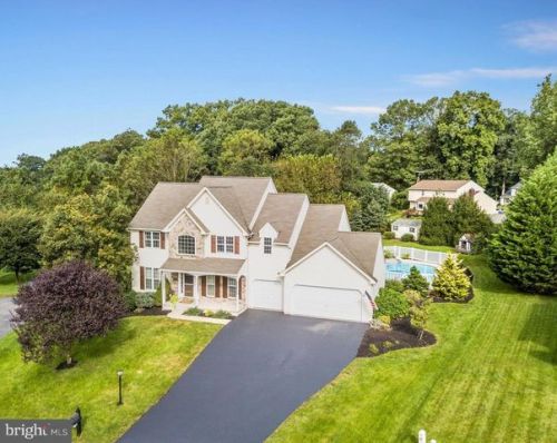 534 Monarch Dr, York, PA 17403-9003