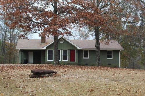 5949 Point Rd, Lagrange, GA 30240-8659