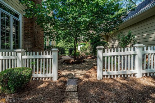 1020 East Ave, Madison, GA 30650-1467