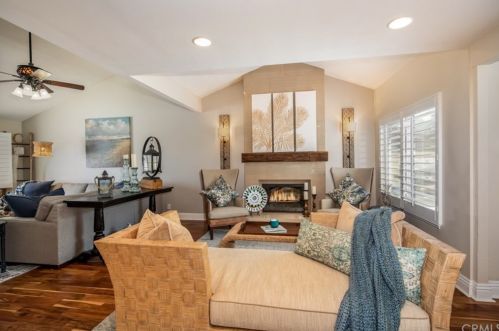 23832 Boeing Ln, El Toro, CA 92630-2923