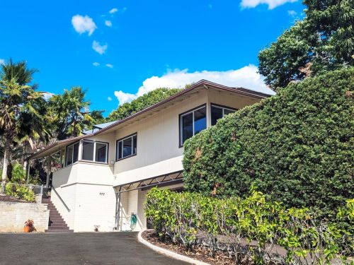 2034 Manoa Rd, Honolulu, HI 96822-2120