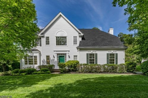 6 Stone Mountain Ct, Montgomery, NJ 08558-2377