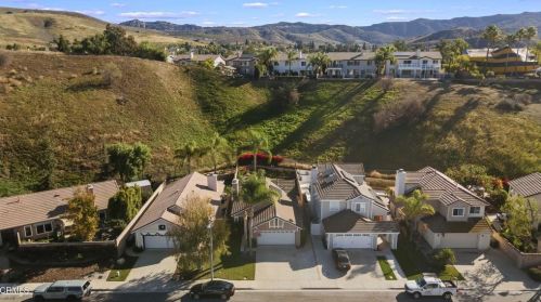 3072 Lamplighter St, Simi Valley CA  93065-5287 exterior