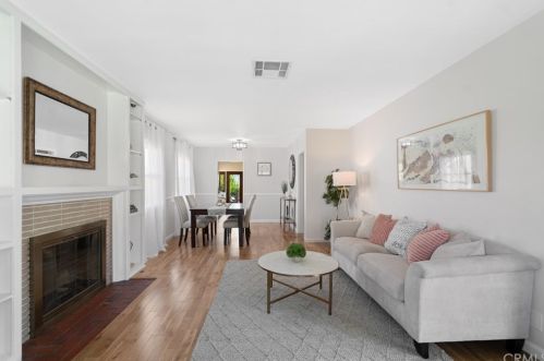 3348 Burritt Way, Glendale, CA 91214-1234