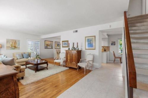2210 Valley Rd, Oceanside, CA 92056-3107