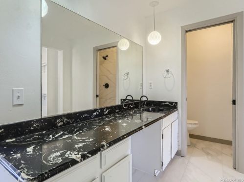 8894 Radcliff Ave, Denver CO  80237-2510 exterior