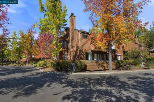 1 Bosworth Walk, Concord, CA 94523-2071