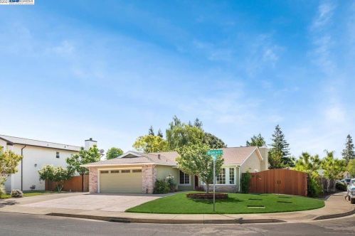 5161 Bianca Way, Livermore, CA 94550-2378