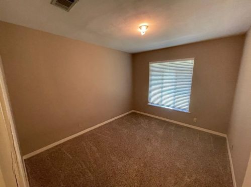 7607 Creston Ln, Austin TX  78752-1326 exterior