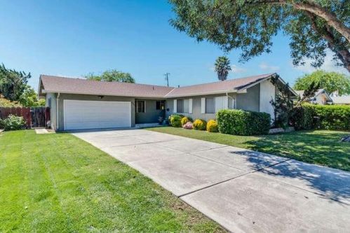 234 Laguna Dr, Tracy, CA 95376-1930