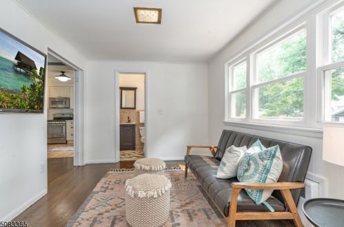 122 Midland Blvd, Maplewood NJ 07040-1809 exterior