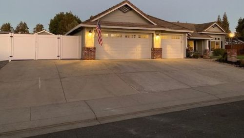 9608 Lena Ct, Valley Home, CA 95361-8819