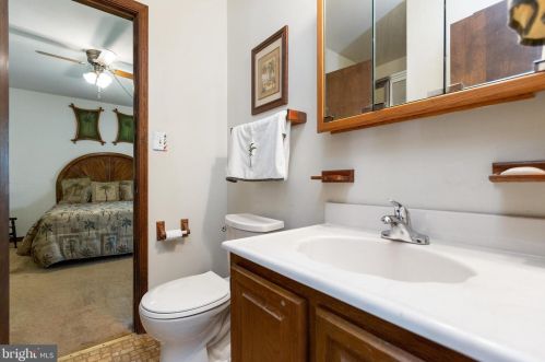 1174 Spruce Ave, Shady Side MD 20764-9562 exterior