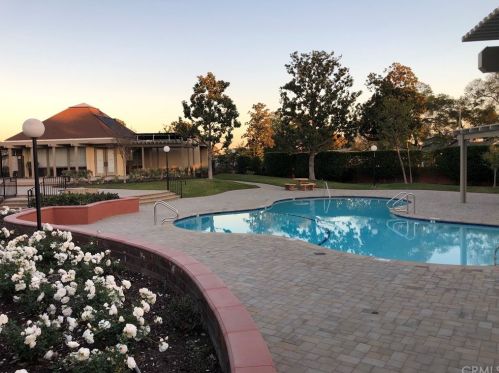 1033 Orangewood Ave, Anaheim CA  92802-4009 exterior