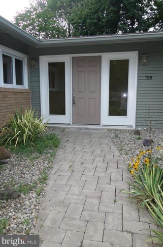 108 Dempsey Ave, Princeton NJ  08540-3412 exterior
