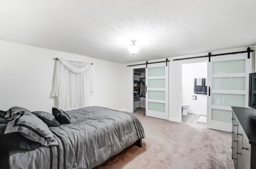 4052 Harris Ln, Springfield OH  45503-6458 exterior
