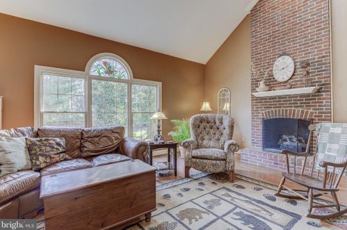 2407 Starcrest Dr, Silver Spring MD 20904-5459 exterior