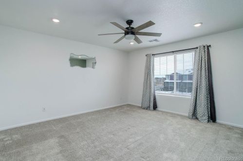 21051 60th Ave, Denver CO  80019 exterior