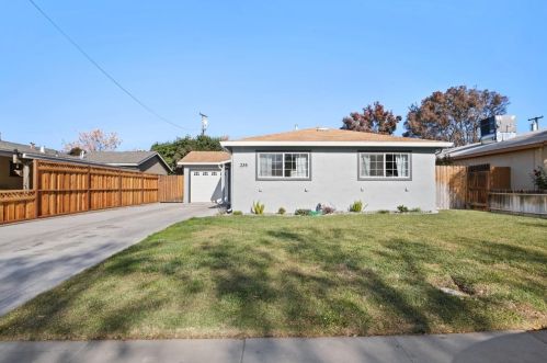 235 22nd St, Tracy, CA 95376-2740