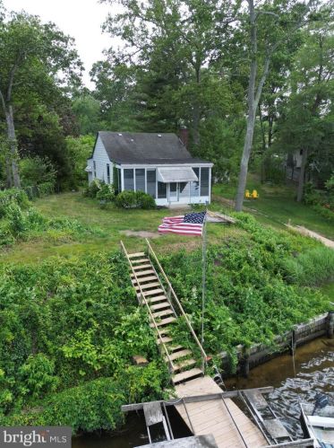 328 Dr, Severna Park MD 21146-2120 exterior