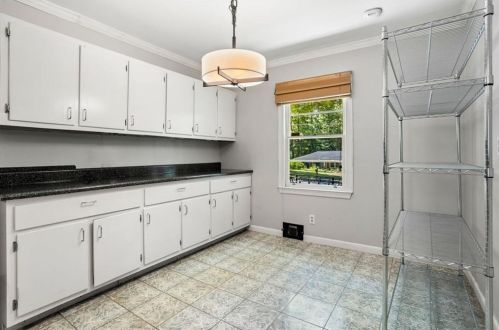 1385 Holly Ln, Atlanta GA  30329-3513 exterior