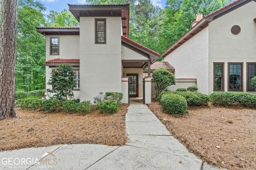 1432 Club Dr, Reynolds Plantation, GA 30642-3429