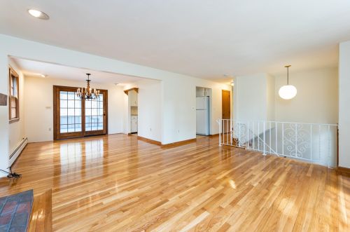 11 Twin Isles Rd, Londonderry, NH 03053-3739