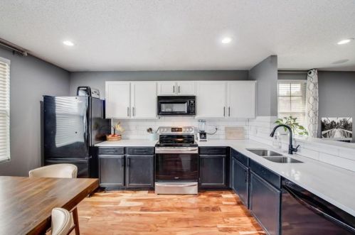 933 Brooks Dr, Cedar Hill TX  75104-7335 exterior