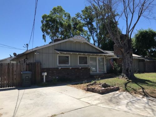 6452 Riverside Ave, Riverside CA  92506-3116 exterior