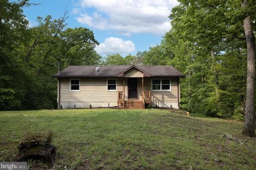 165 Sugar Maple Ln, Gerrardstown, WV 25420-3155