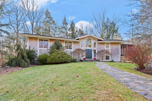 59 Musket Ridge Rd, Wilton, CT 06897-3810