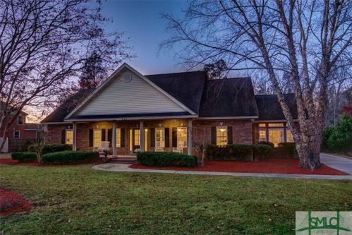 427 Peachtree Dr, Rincon, GA 31326-4890