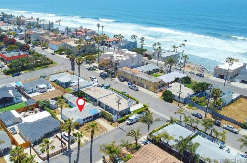 205 Godfrey St, Oceanside, CA 92054-4905