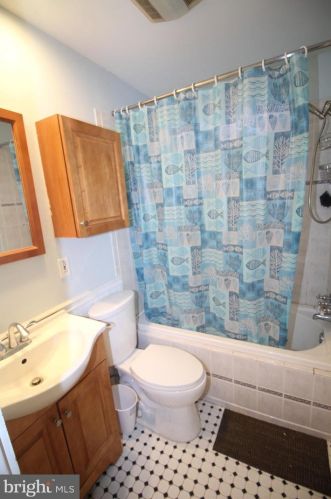 42 Montana Ave, Trenton NJ  08619-2838 exterior