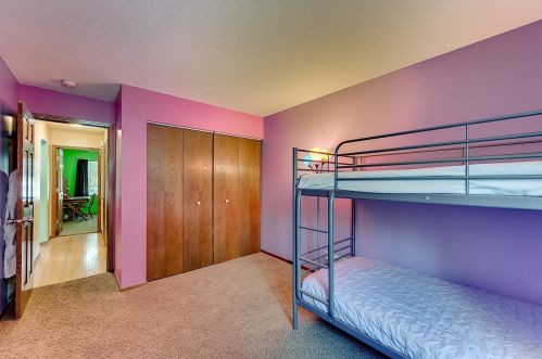 4012 Cinnabar Dr, Saint Paul MN  55122-2943 exterior