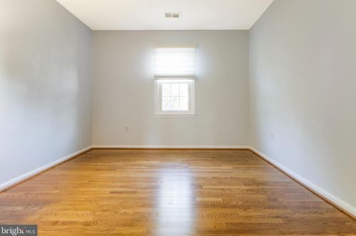 2017 Featherwood St, Silver Spring MD 20904-6643 exterior