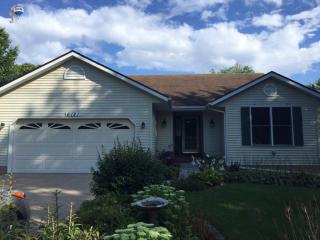 6121 Main St, Davenport, IA 52806-2104