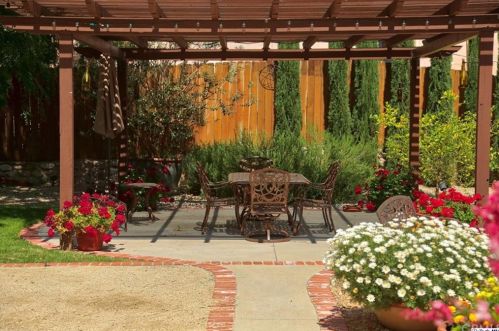 3113 Sparr Blvd, Glendale CA  91208-1829 exterior