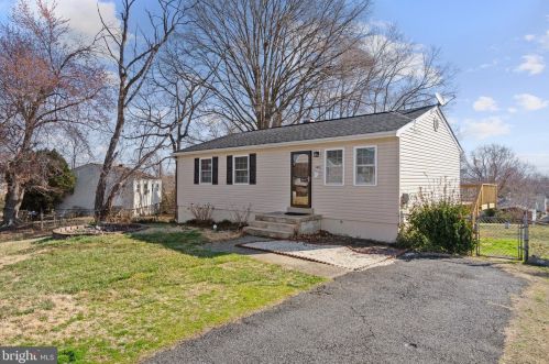 1471 Arkansas Ct, Woodbridge, VA 22191-3509