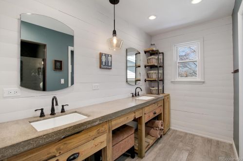 6081 Mineral Dr, Englewood CO 80112-3306 exterior